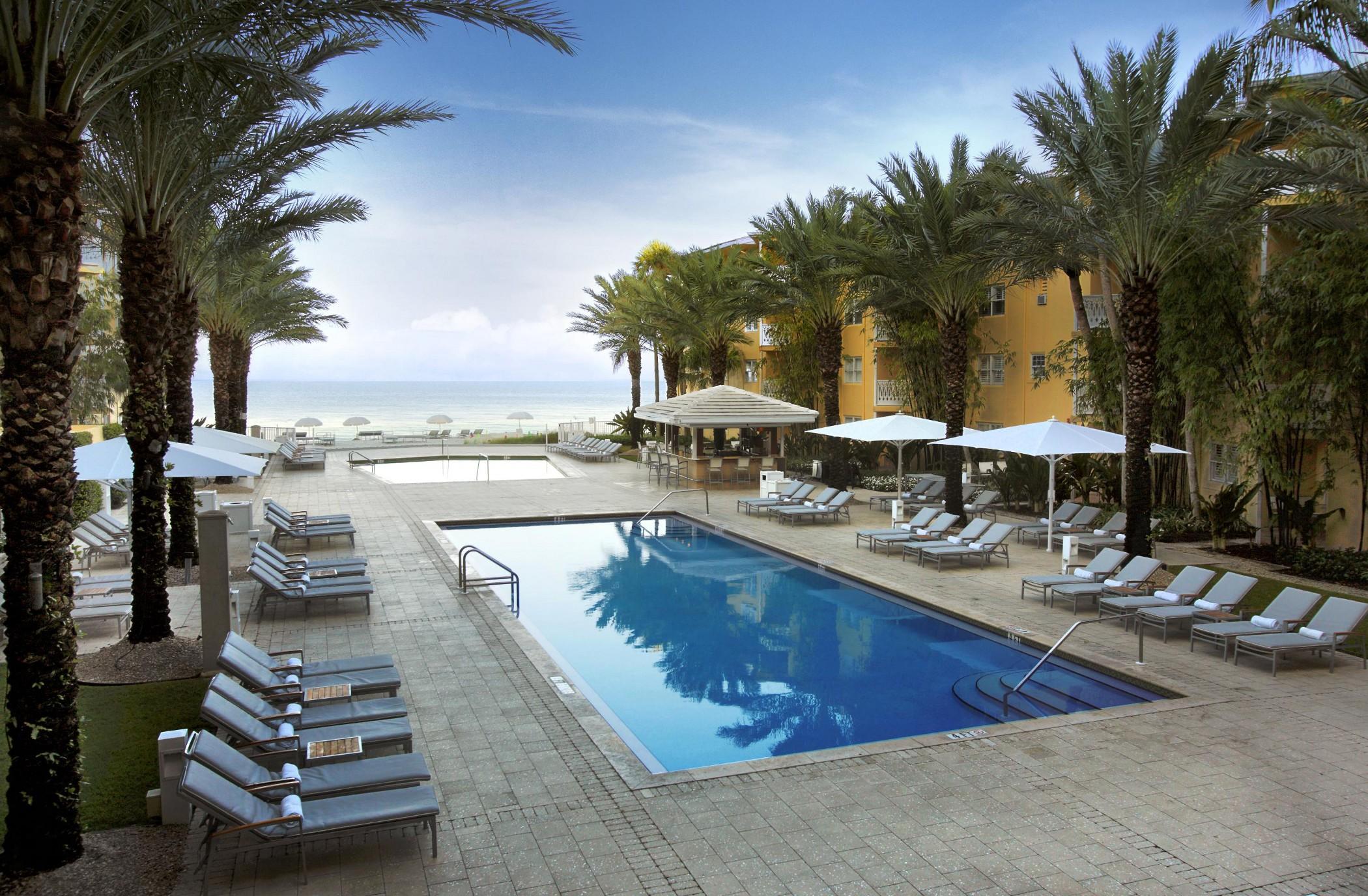 Edgewater Beach Hotel Napoli Bagian luar foto